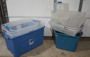 lot 51 image: Tote Lot variety of totes, no lids
