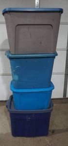 lot 57 image: 4 totes and matching lids