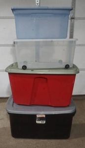 lot 58 image: 4 totes and matching lids