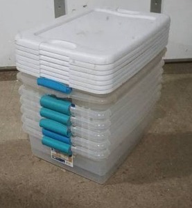 lot 62 image: 7 totes and matching lids