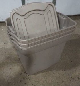lot 63 image: 3 Rubbermaid totes and matching lids