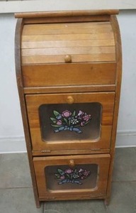 lot 66 image: pantry bin 34x11x14