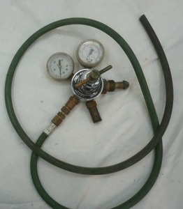 lot 72 image: compressed gas regulator