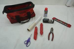 lot 82 image: tool bag and contents