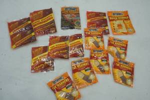 lot 86 image: hand and toe warmer lot