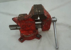 lot 153 image: bench vise