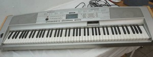 lot 164 image: Yamaha Portable Grand DGX 500