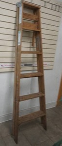 lot 184 image: 6 wood step ladder