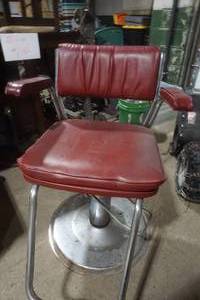 lot 194 image: Barber shop chair