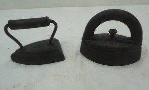 lot 206 image: Antique Iron Lot Sadd iron. cast iron. Griswold Erie
