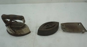 lot 207 image: Antique Iron Lot Cole Brookdale Iron Co.