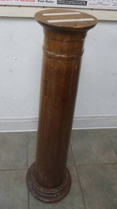 lot 233 image: Pedestal stand