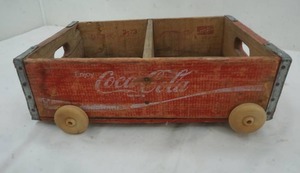 lot 239 image: Coca Cola crate