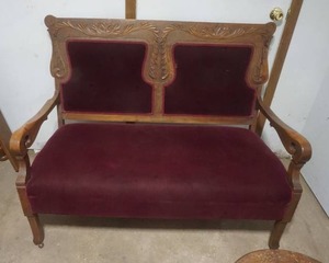 lot 254 image: Antique Eastlake Settee