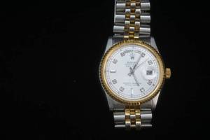 lot 180 image: mens Rolex watch not authenticated