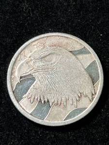 lot 83 image: 1 TROY OZ .999 FINE SILVER EAGLE ROUND