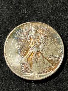 lot 86 image: 1992 AMERICAN SILVER EAGLE 1 TROY OZ .999 FINE SILVER