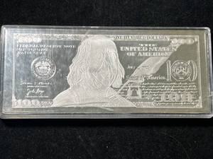 lot 100 image: 4 TROY OZ .999 FINE SILVER $100 BILL DESIGNED BAR IN CASE