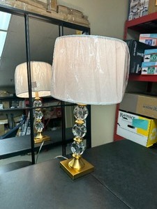 lot 256 image: Nice Table Lamp