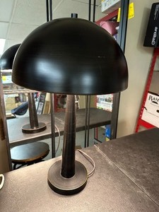 lot 257 image: Nice Table Lamp