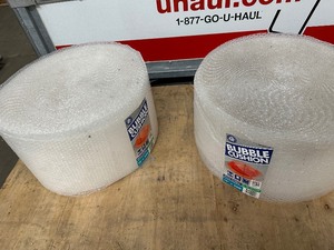 lot 385 image: 2 New Might Be Slightly Dirty 12 x 250 Ft Small Bubble Bubble Wrap