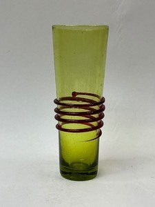 lot 32 image: Vintage Blenko Art Glass Tumbler