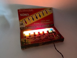lot 40 image: 1939 Vintage Noma Christmas Tree Lights