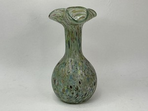 lot 44 image: Confetti Handblown Art Glass Vase