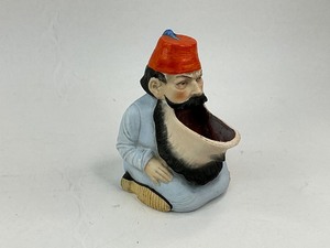 lot 72 image: Antique Schafer & Vater Bisque Arabian Man Ashtray
