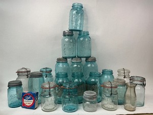 lot 104 image: Perfect Mason Ball Canning Jar Lot