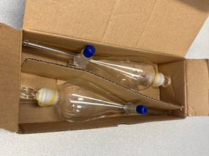 lot 8 image: 2 - 100ml Sepratory Funnels