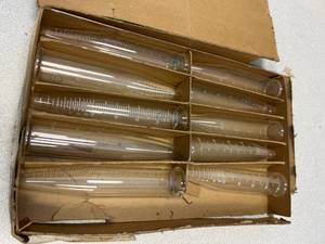 lot 26 image: 8 - 50ml Graduated Centrifuge Tubes
