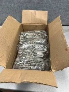 lot 44 image: Full Box of Test Tube Clamps