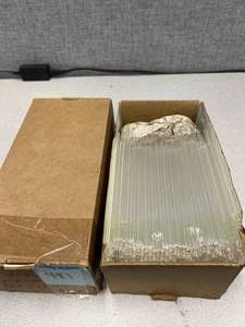 lot 47 image: 2 Boxes of 8 Dropping Pipets
