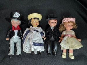 lot 15 image: LOT OF MADAME ALEXANDER HAPPY MEAL DOLLS