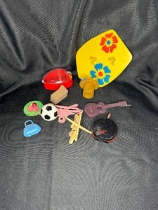 lot 47 image: VINTAGE DOLL ITEMS