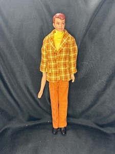 lot 70 image: VINTAGE ALLAN DOLL WITH OUTFIT