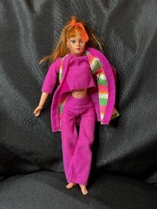 lot 71 image: VINTAGE UNEEDA DOLLIKIN FASHION DOLL