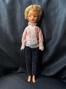 lot 123 image: VINTAGE TAMMY DOLL WITH OUTFIT