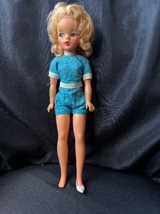 lot 129 image: VINTAGE TAMMY DOLL WITH OUTFIT
