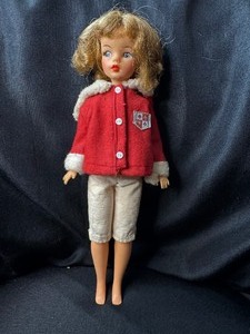 lot 130 image: VINTAGE TAMMY DOLL WITH OUTFIT