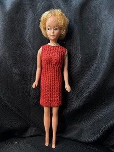 lot 140 image: VINTAGE TRESSY MAKE UP DOLL WITH OUTFIT
