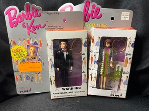 lot 145 image: LOT OF TWO BARBIE FIGURE AND KEN FIGURE KEYCHAINS IN PACKAGE