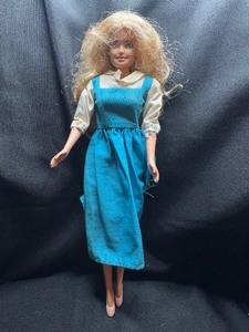 lot 241 image: 1966 TWIST N TURN BARBIE WITH OUTFIT