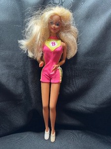 lot 248 image: 1991 AMERICAN BEAUTY QUEEN BARBIE WITH OUTFIT AND BENDABLE LEGS