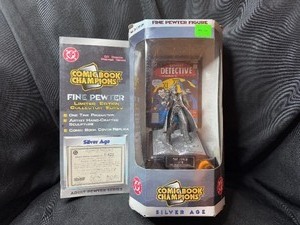 lot 300 image: FINE THE JOKER FIGURE NEW IN PACKAGE 1997