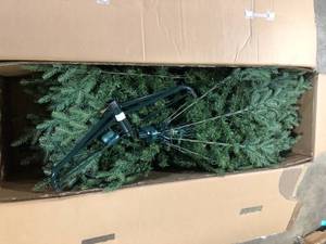 Home Decorators Collection 9 ft. Pre-Lit LED Grand Duchess Twinkling Balsam Fir Artificial Christmas Tree T28 Customer Returns See Pictures