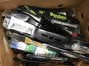 lot 7 image: ASSORTED MOWER BLADES