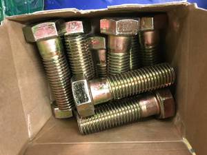 lot 16 image: HEX CAP SCREWS