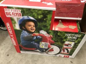 lot 28 image: RADIO FLYER -MY FIRST RADIO FLYER